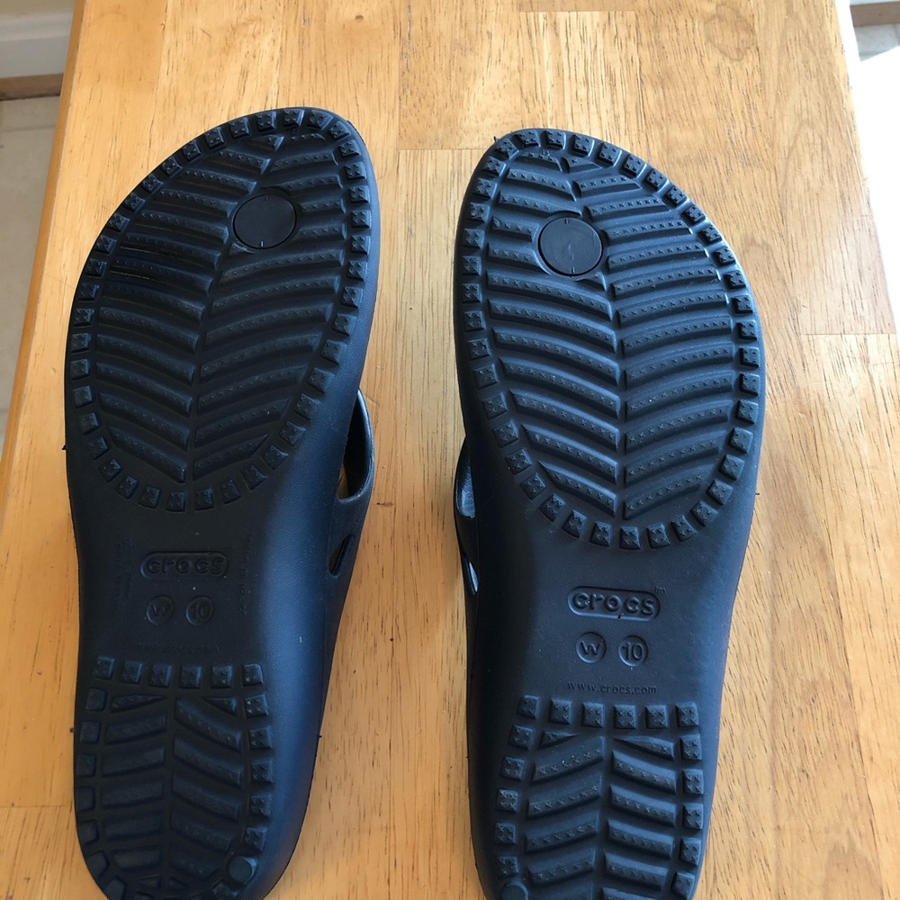 Crocs flip flops - Picture 3 of 3